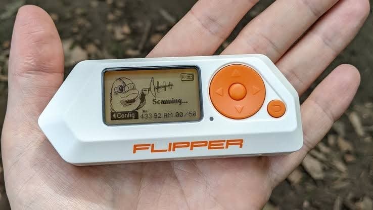 "Flipper Zero".. جهاز صغير يثير مخاوف أمنية عالمية
