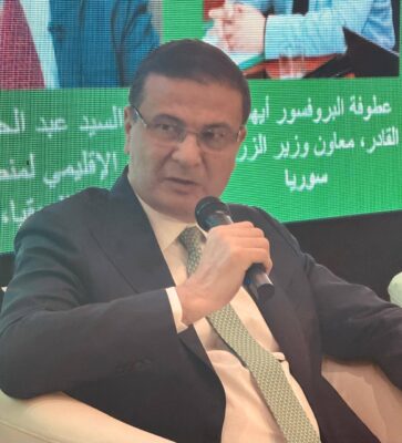 علاء فاروق، المجمعات الخدمية والإرشادية