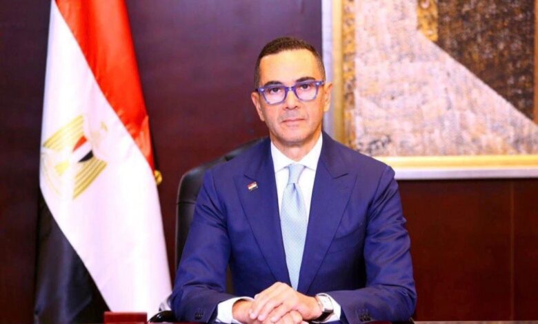 حسن الخطيب وزير الاستثمار والتجارة الخارجية