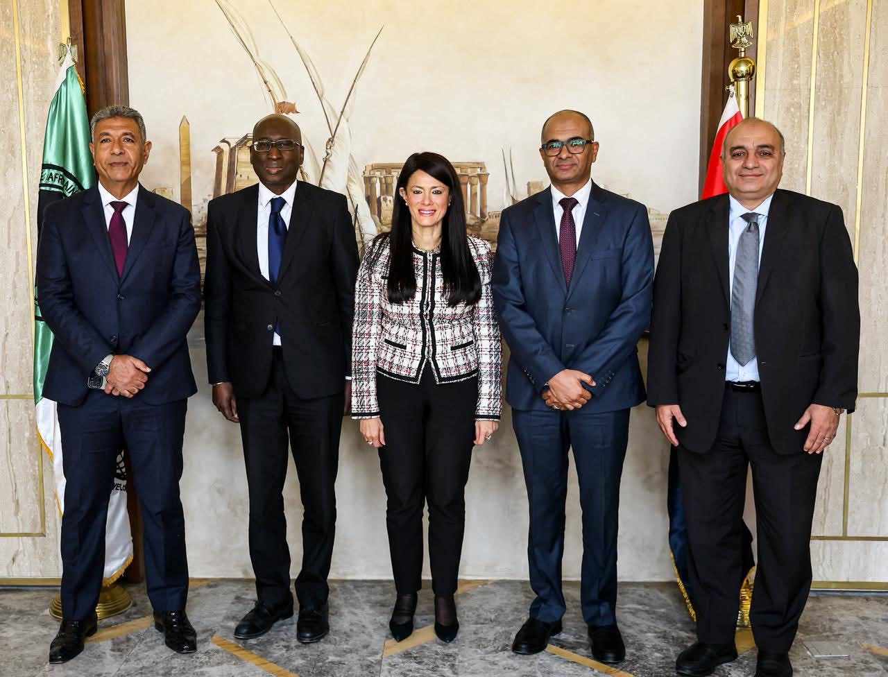 مصر توقع مع "الأفريقي للتنمية" المرحلة الثانية من برنامج تنمية القطاع الخاص بقيمة 170 مليون دولار