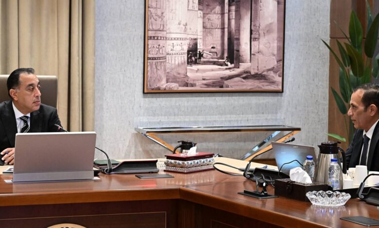 رئيس الوزراء يستعرض الموقف التنفيذي لمشروعات "تنمية الريف المصري الجديد"