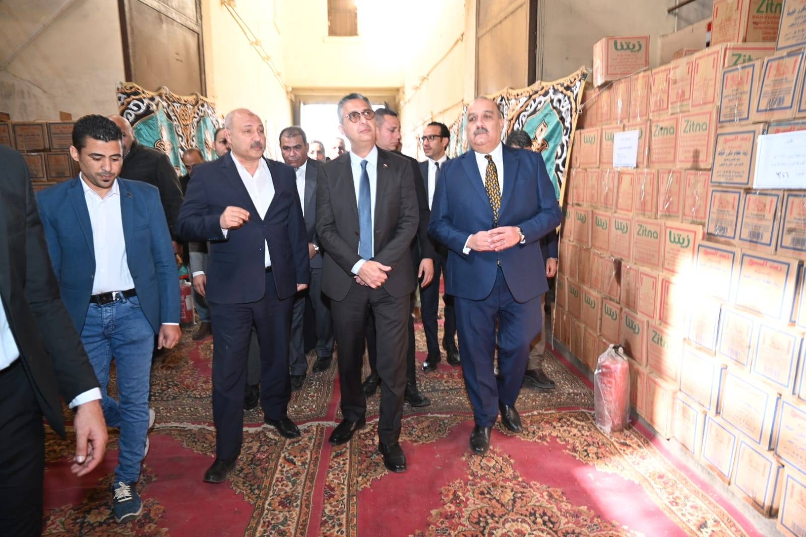 وزير التموين يجري جولة تفقدية موسعة بمحافظة القاهرة لمتابعة الأنشطة التموينية وتوافر السلع بالأسواق