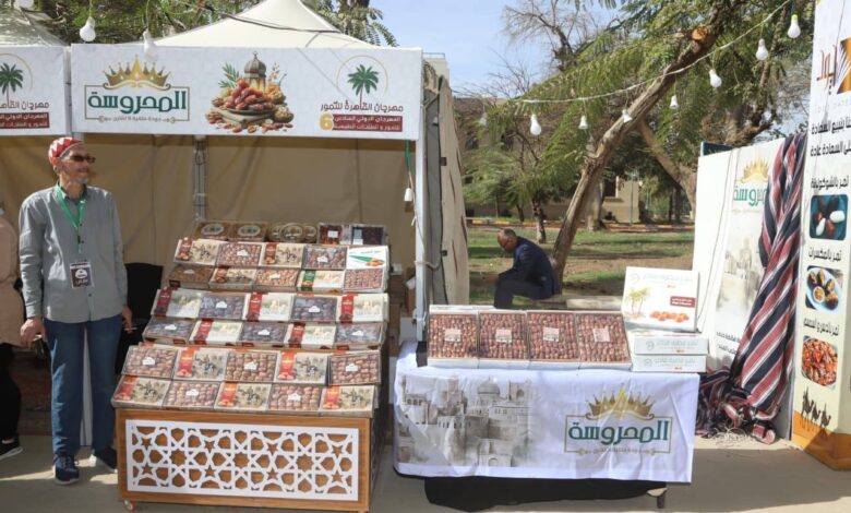 وزير الزراعة يتفقد النسخة السادسة لمهرجان القاهرة الدولي للتمور 