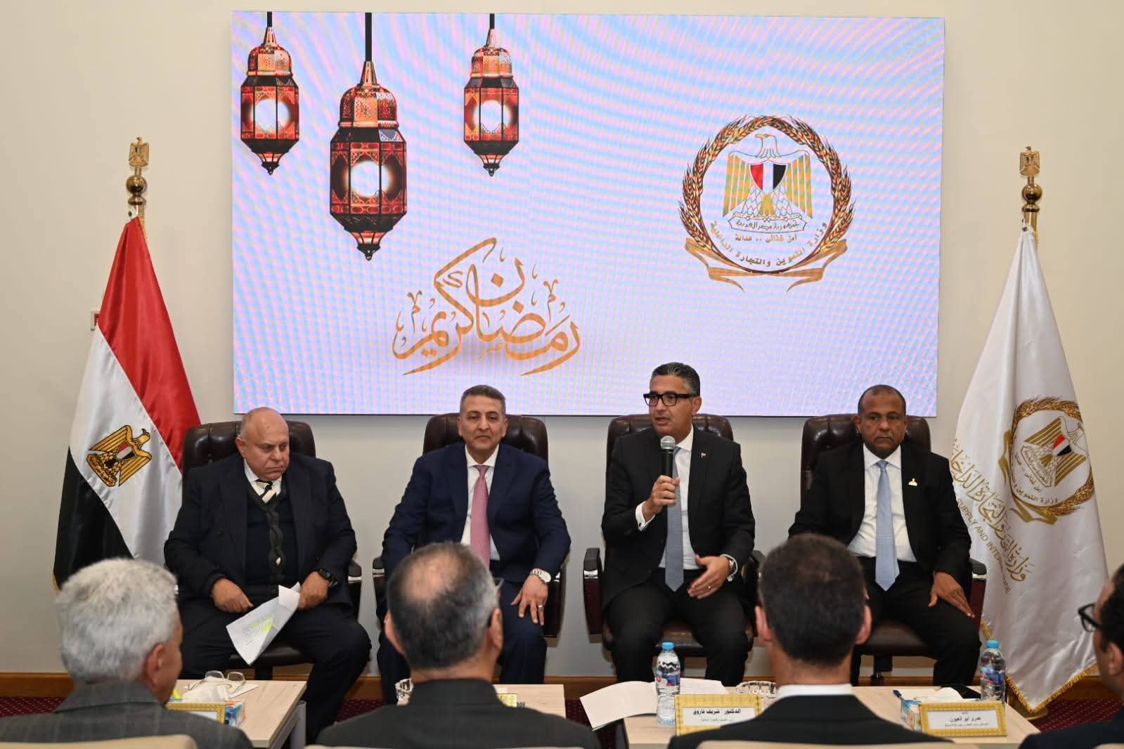 وزير التموين يبحث مع "الغرف التجارية" وغرفة الصناعات الغذائية تأمين احتياجات المواطنين خلال رمضان 