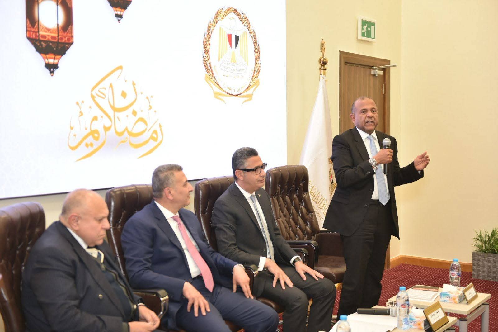 وزير التموين يبحث مع "الغرف التجارية" وغرفة الصناعات الغذائية تأمين احتياجات المواطنين خلال رمضان 