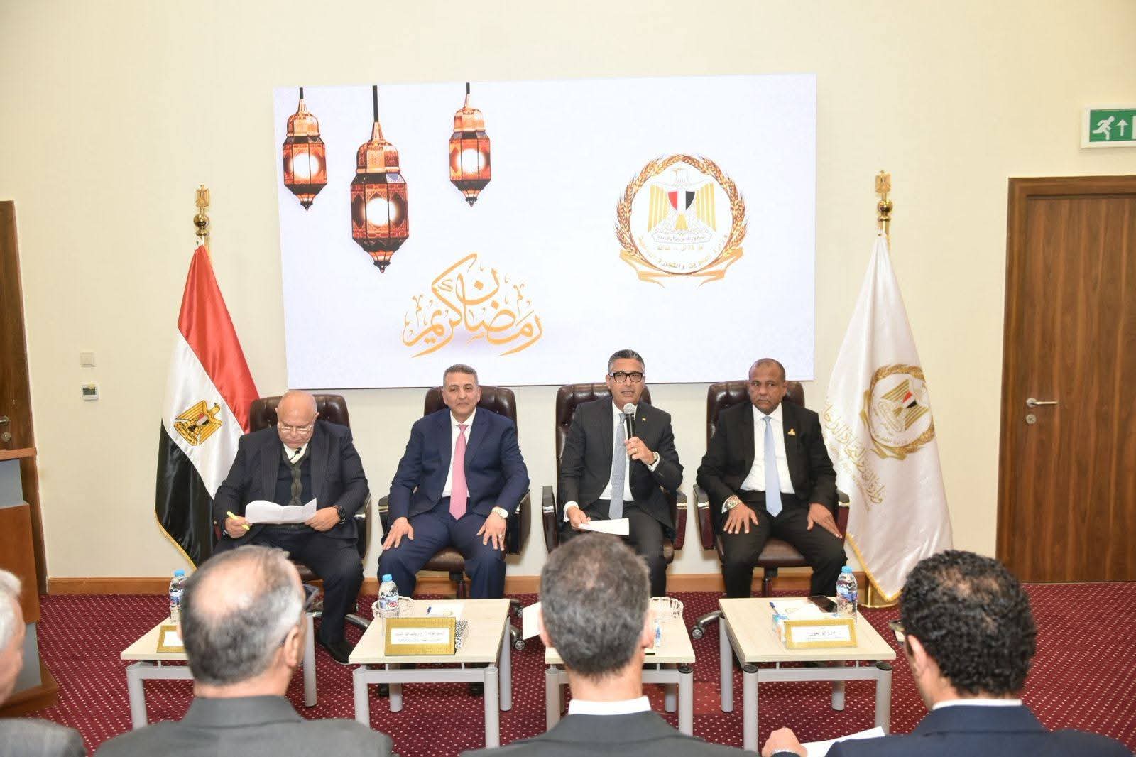 وزير التموين يبحث مع "الغرف التجارية" وغرفة الصناعات الغذائية تأمين احتياجات المواطنين خلال رمضان 