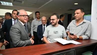 وزير الاستثمار يتفقد مركز خدمات المستثمرين بجمصة ويوجه بتعزيز التيسيرات لـ 12.5 ألف شركة