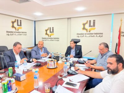 غرفة صناعة الجلود تنفذ منحة تدريبية بالتعاون مع وكالة التجارة الإيطالية لتأهيل جيل جديد من مصممي الأحذية 3 غرفة صناعة الجلود تنفذ منحة تدريبية بالتعاون مع وكالة التجارة الإيطالية لتأهيل جيل جديد من مصممي الأحذية