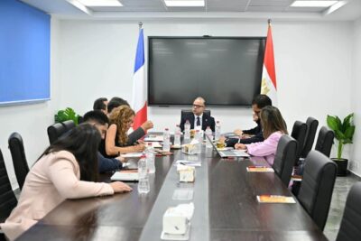 وزير الاستثمار والسفير الفرنسي يناقشان ترتيبات منتدى الاستثمار المصري في باريس 2 منتدى الاستثمار المصري في باريس